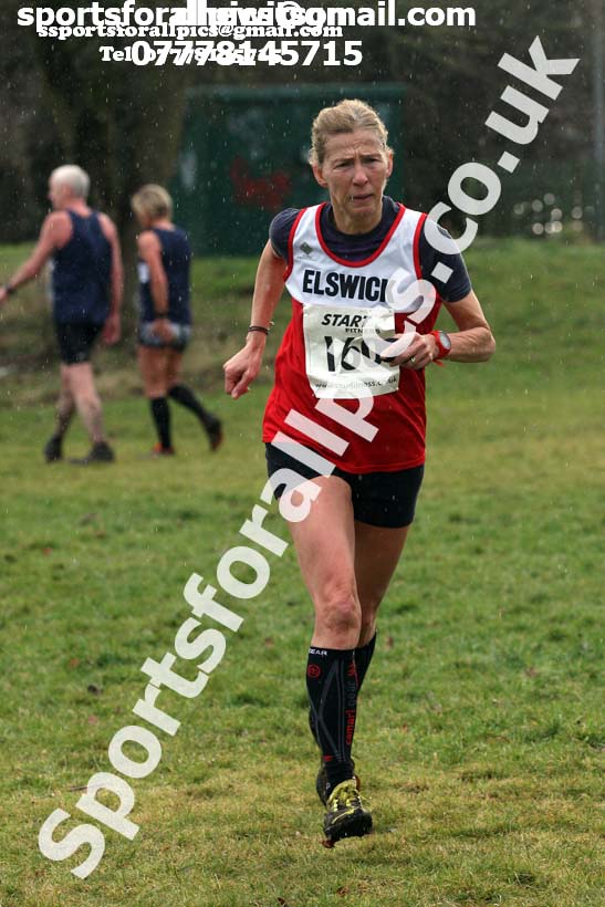 Womens 35s and over and mens 65 and over, 2018 North Eastern Masters, Darlington. Photo: David T. Hewitson/Sports for All Pics